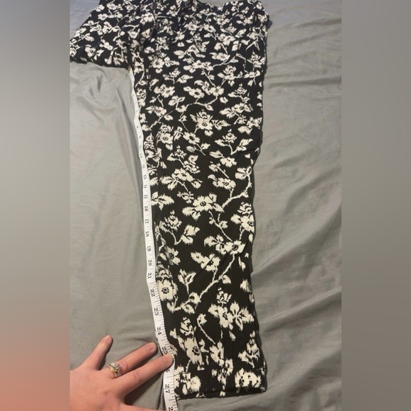 Aeropostale Women’s Medium Floral Black & White Drawstring Boho Pants NWOT - Picture 9 of 10